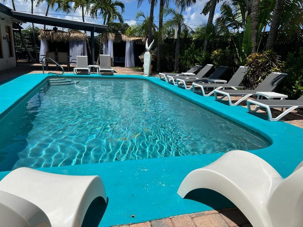 Gaypool Side Pleasure Clothing Optional Mens Only Guesthouse Fort Lauderdale Exterior photo